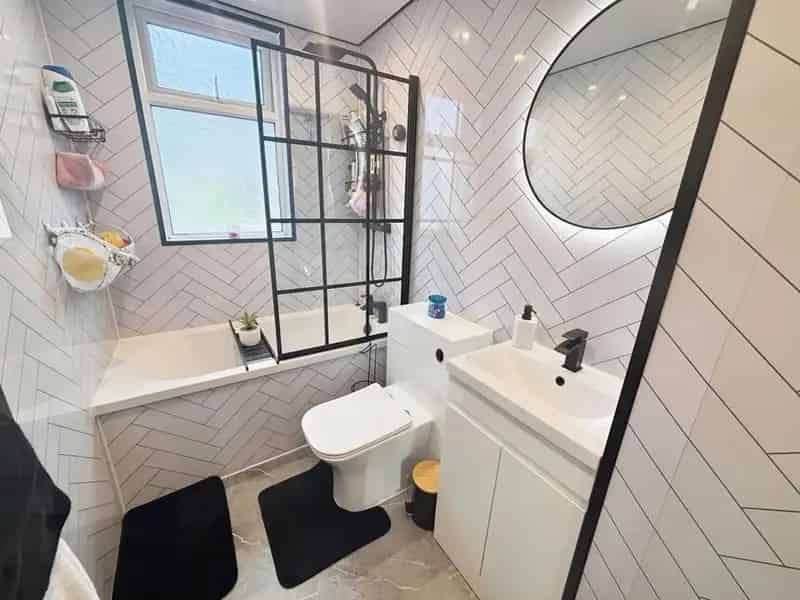 2 Bedroom Mid Terrace House for Sale Hyde Greater Manchester