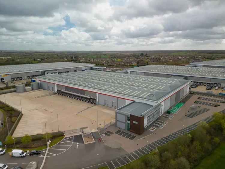 Net Zero Carbon Warehouse To Let