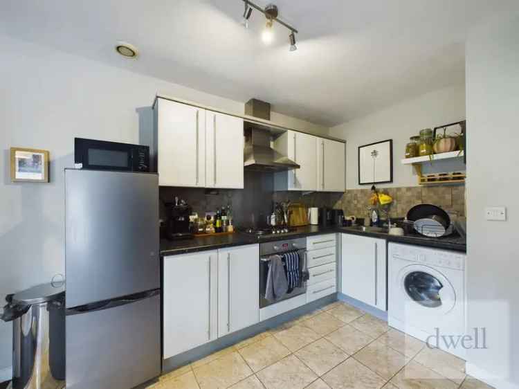 2 Bedroom River View Apartment with Parking