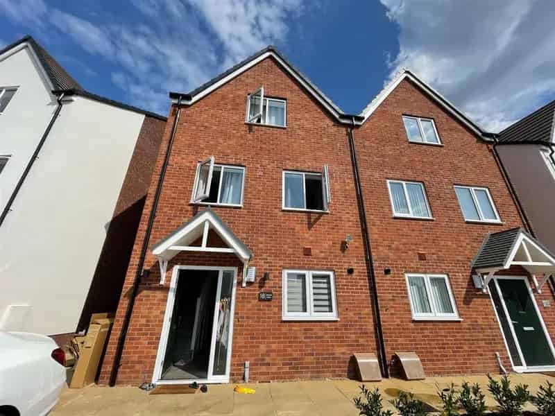 3 Bedroom Semi-Detached House for Sale in Birmingham