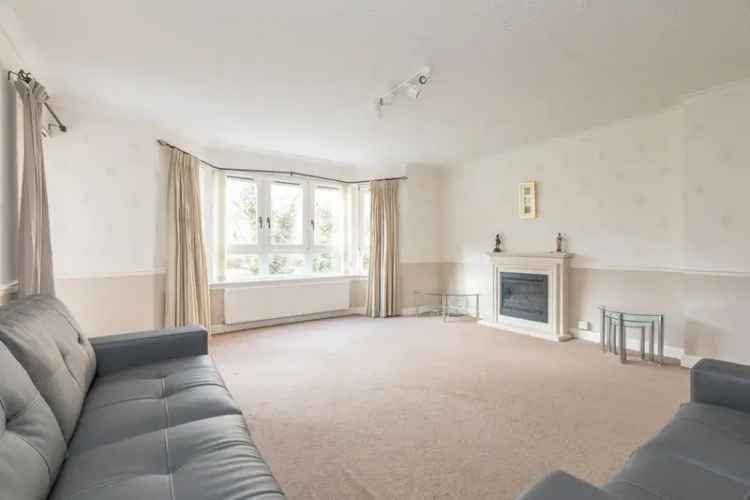 3 Bedroom Ground Floor Flat for Sale in Edinburgh