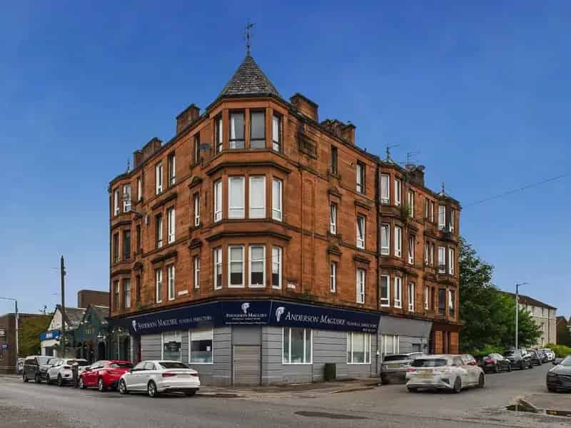 1 Bedroom Ground Floor Flat for Sale