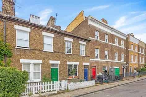 3 Bedroom House 131m² London Putney
