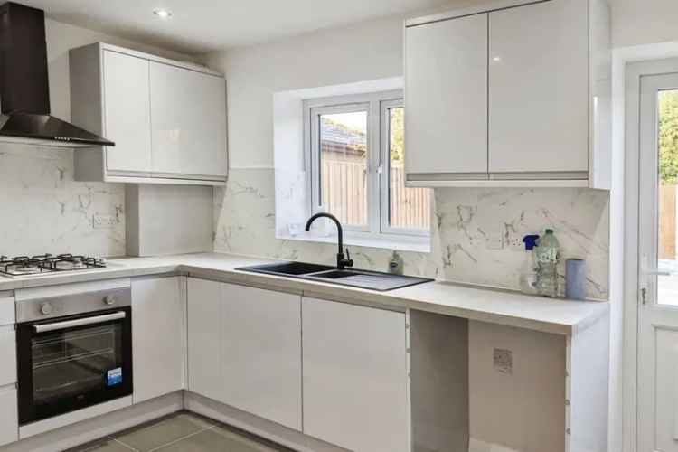 4-5 Bedroom House Near Carshalton Beeches