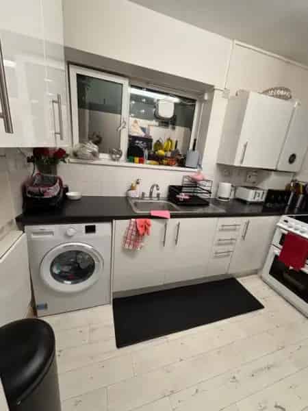 Furnished Rooms Near Transportation