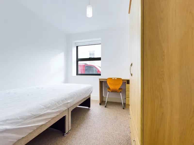 Brighton Student Accommodation Double En-Suite Room