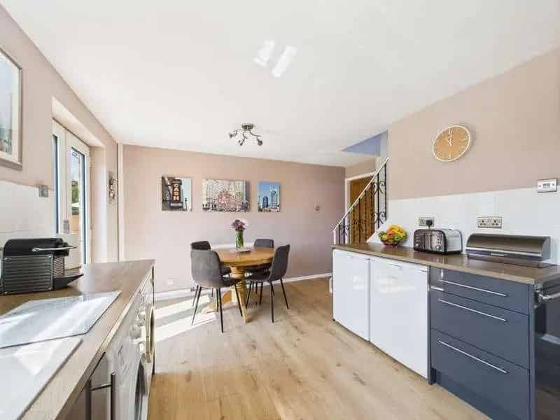 3 Bed Semi-Detached House for Sale