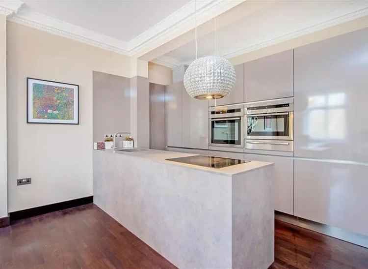 Spacious 2-Bed Apartment near Paddington Station