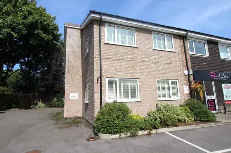 2 Bedroom Flat for Sale Goostrey Cheshire CW4