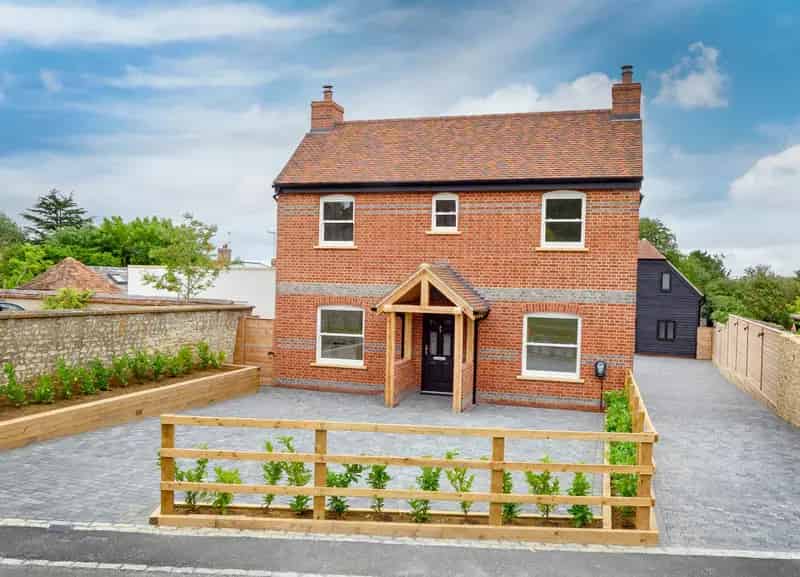 Detached House for sale with 4 bedrooms, The Green, Chearsley