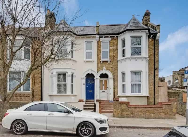 Four Bedroom Victorian House with Large Garden - Chain Free