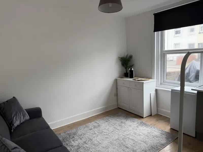 1 Bedroom House Share in Springbourne