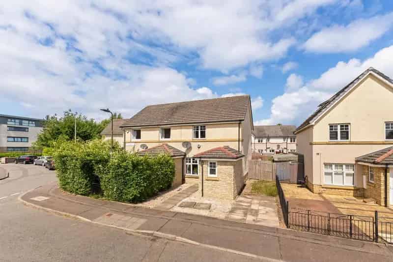 2 Bedroom Semi-Detached House for Sale