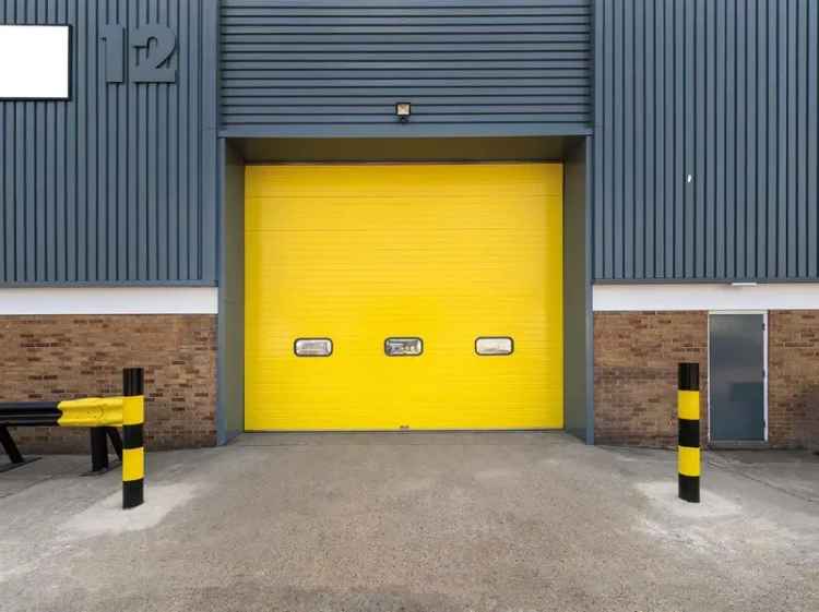 Modern Warehouse Unit Heathrow 7m Eaves 7 Parking Spaces