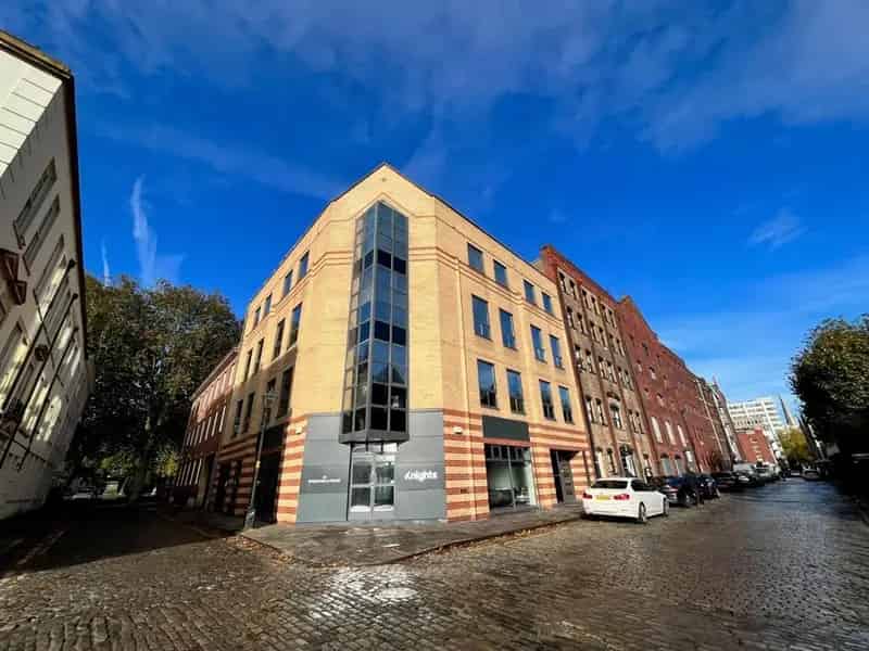 Modern Office Space For Lease