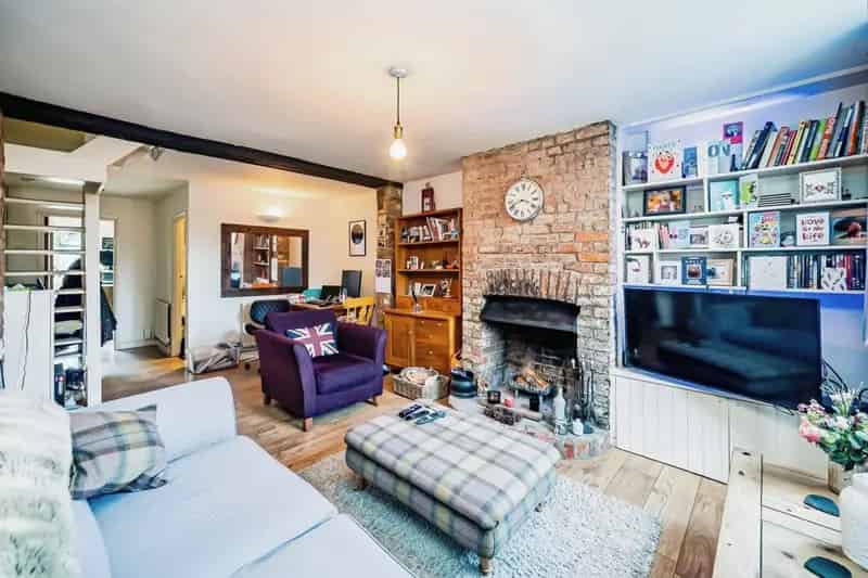 Grade II Listed Cottage in Taplow Near M4 M40