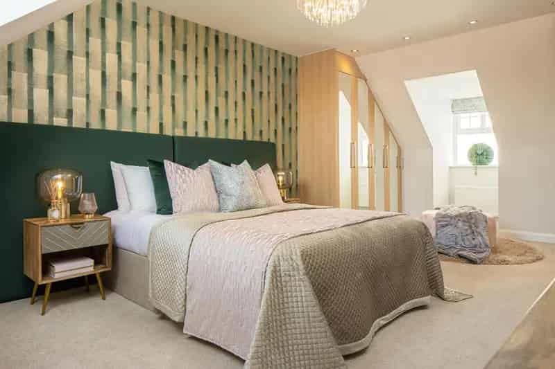 4 bed house for sale