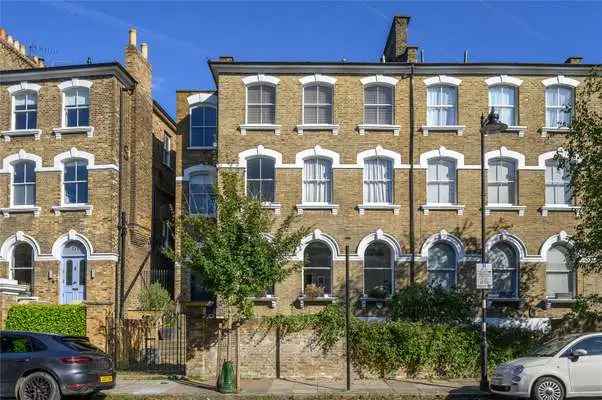 Highbury Hill, London, N5 1HH | Property for sale | Savills