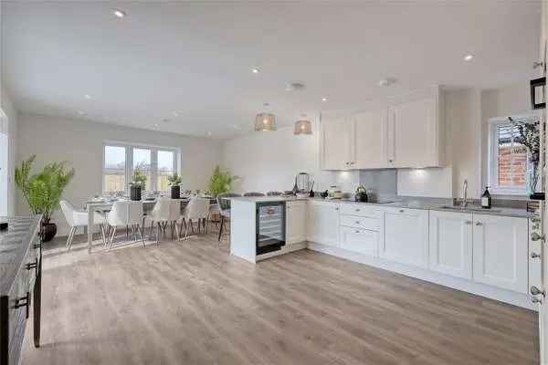 New Homes in Felsted: 2-4 Bedroom Houses & Bungalows