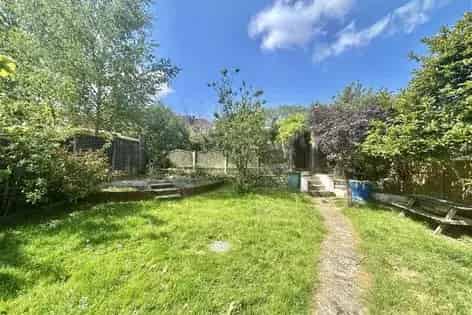 4 Bedroom Detached Chalet Bungalow Southampton