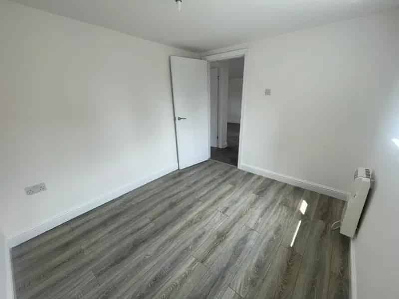 Two Double Bedroom Maisonette Brockmoor Brierley Hill