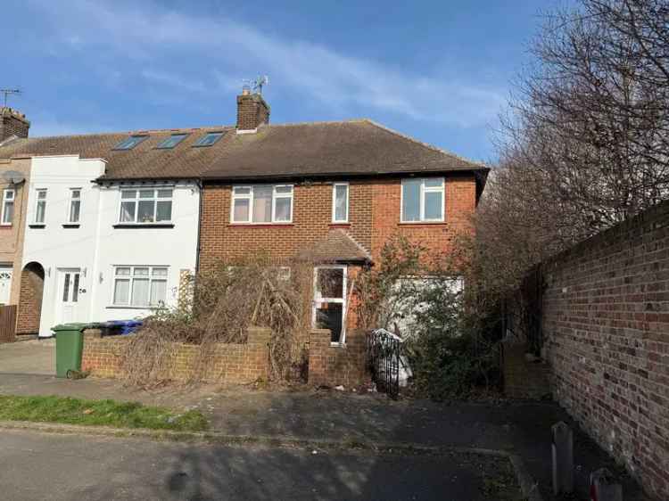 Extended End Terrace House Near Purfleet Station and M25