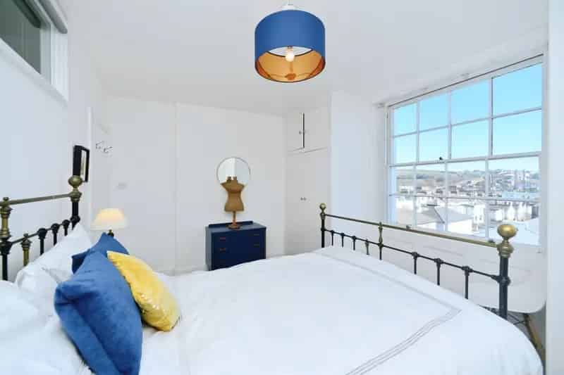 Lovely Flat in Prestigious Sussex Square Brighton No Onward Chain