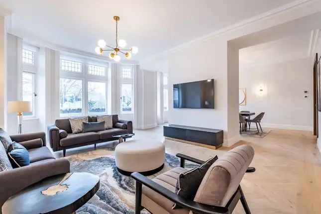 4 Bedroom Apartment High Street Kensington London