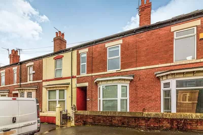 3 Bedroom Mid Terrace House to Rent Sheffield S9