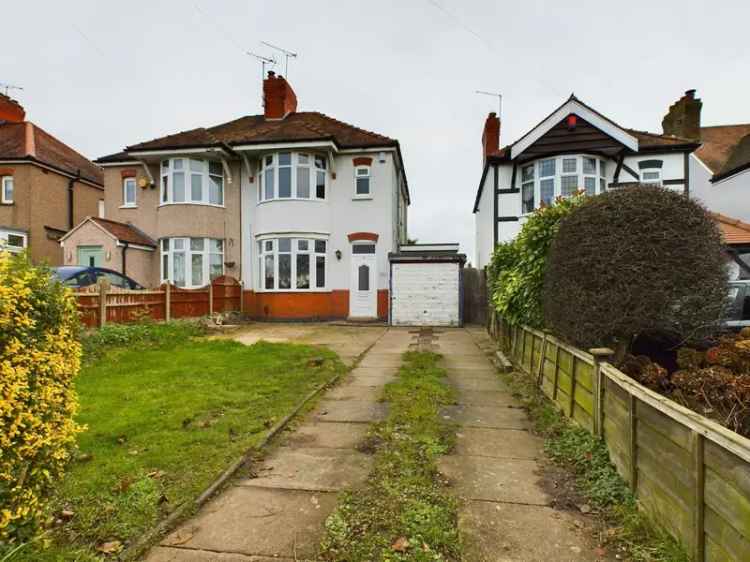 Semi-detached house For Sale in Nuneaton and Bedworth, England