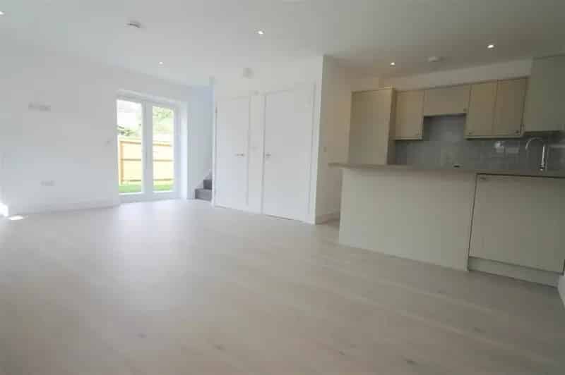 2 Bedroom House To Rent Available 04 07 2025
