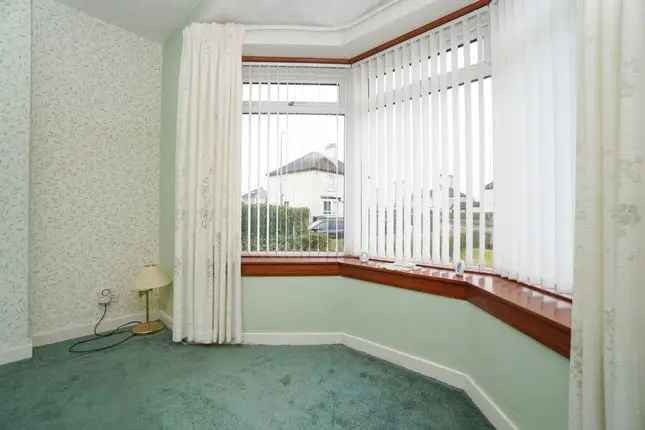 Semi Detached House for Sale in Glasgow G13