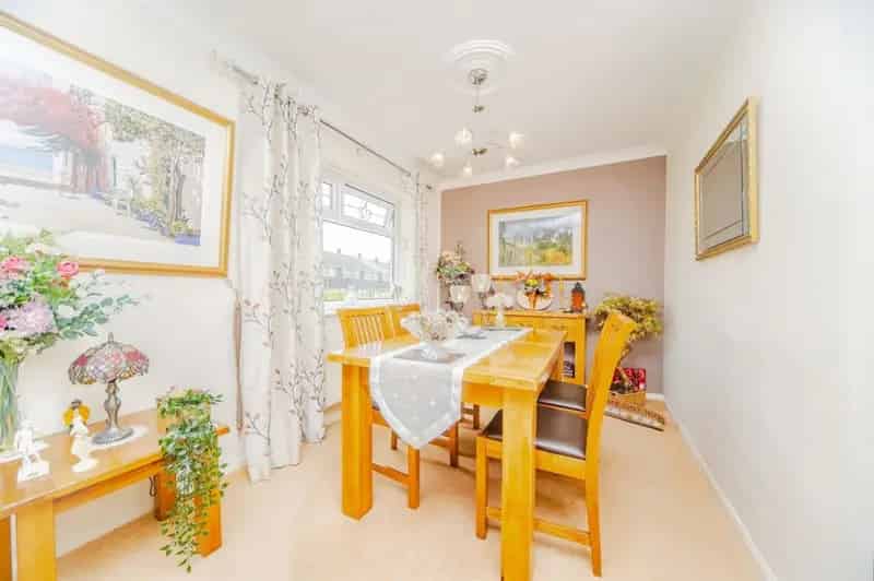 4 Bedroom Detached House Near Rest Bay