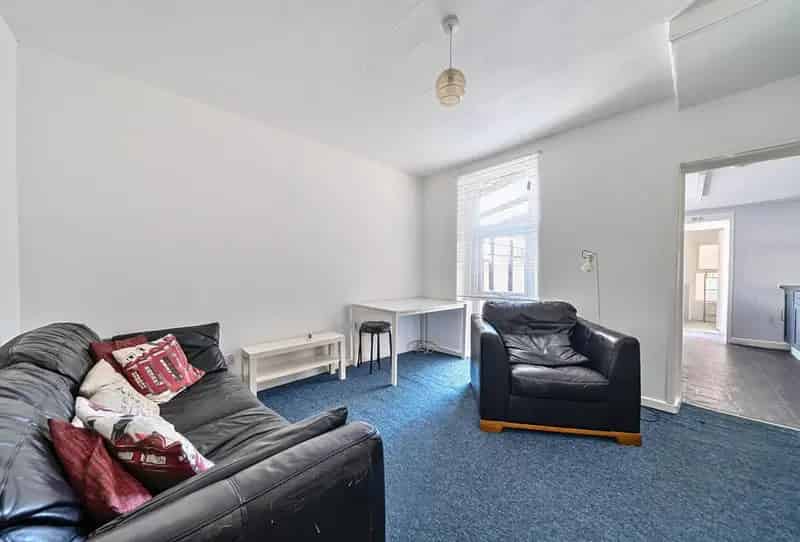 5 Bedroom Terraced House For Sale