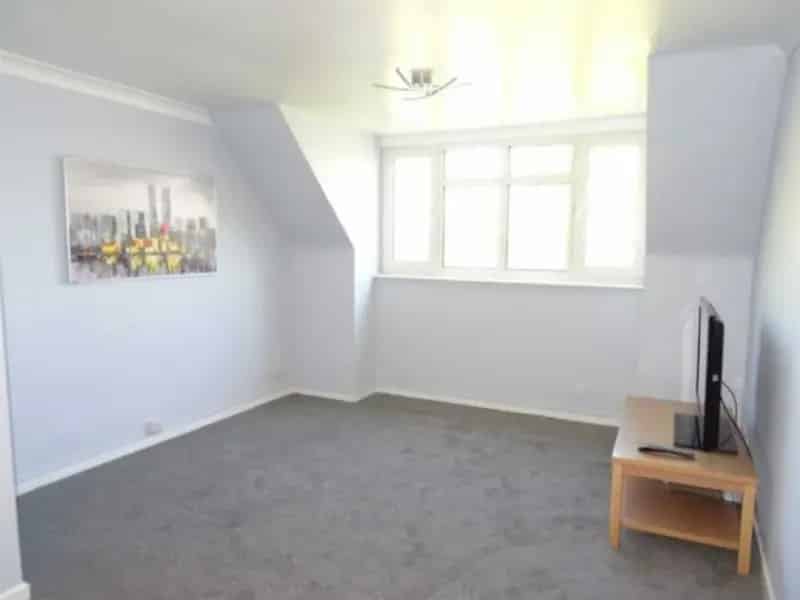 2 Bedroom Flat To Rent Available 01072025