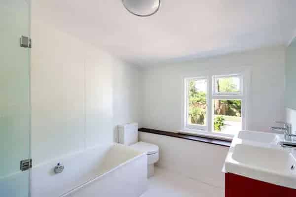 Grade II Listed 4-Bedroom Cottage Rolvenden