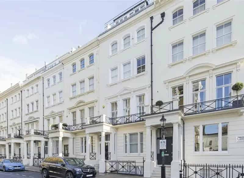 South Kensington 2-Bedroom Apartment  Newly Refurbished Garden Square