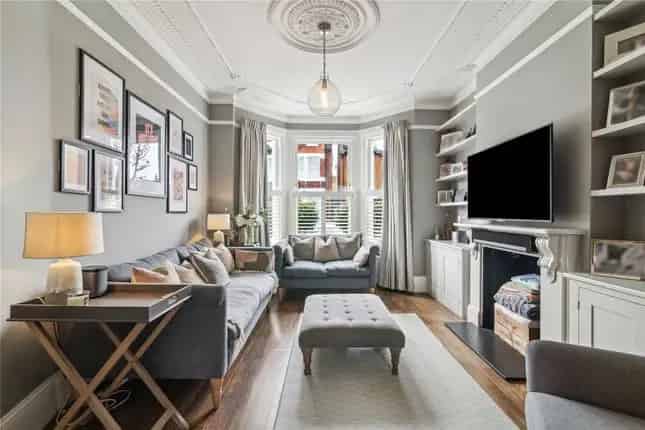 5 Bedroom Family Home for Sale in London SW18