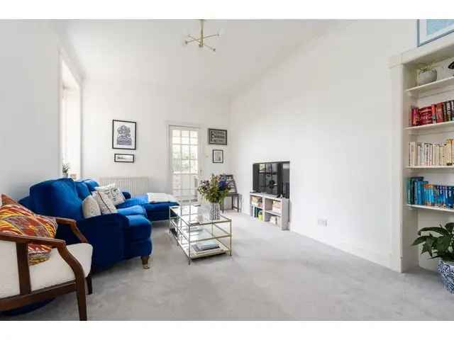 3 bedroom flat  for sale