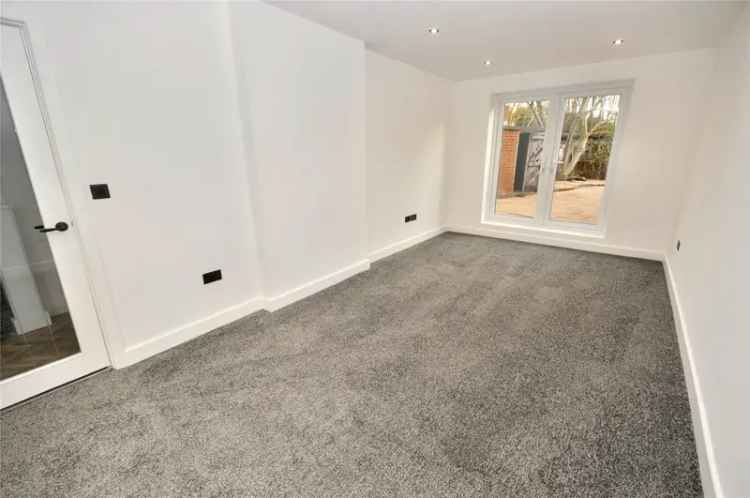 House For Sale in Leeds, England