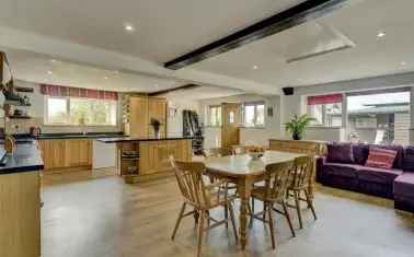 House For Sale in Minehead, England