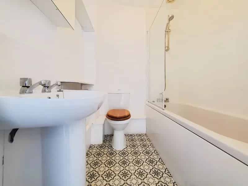 2 Bedroom Flat for Sale London E16