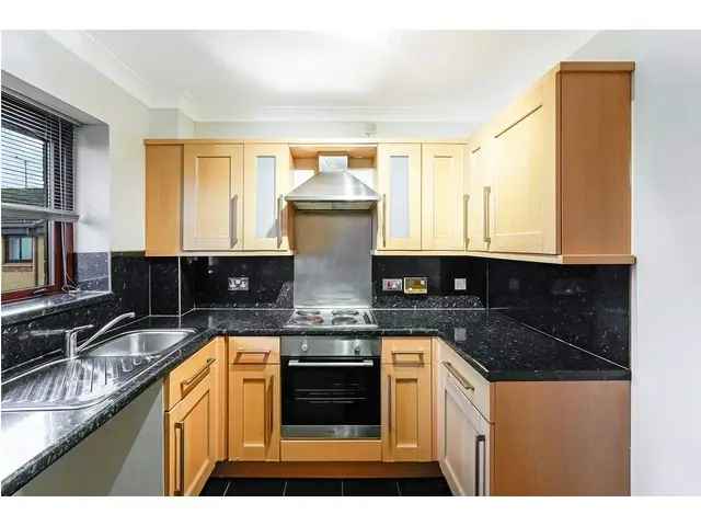 2 bedroom flat  for sale