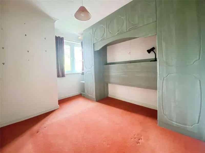 2 Bed Retirement Flat near West Worthing Station - Chain Free