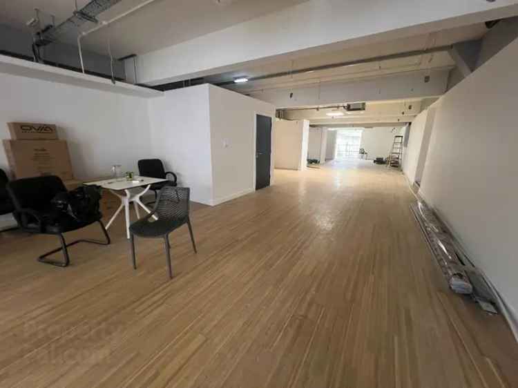 Commercial property For Rent in 95, Sydenham Road, London, England