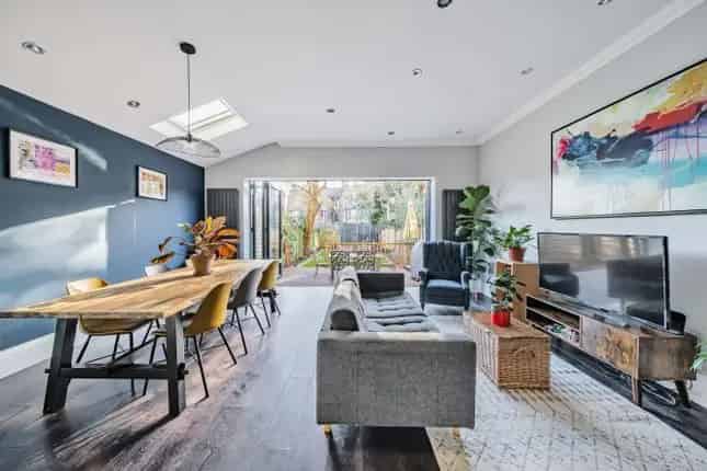 5 Bedroom House for Sale in Crouch End N8