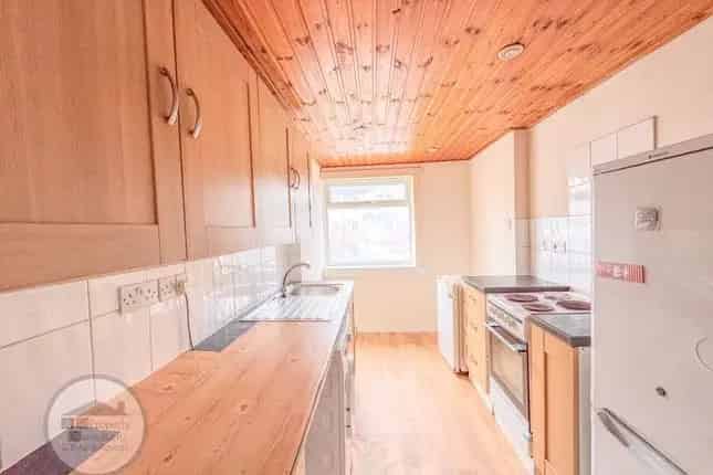 2 Bedroom Flat for Sale in Easterhouse G34