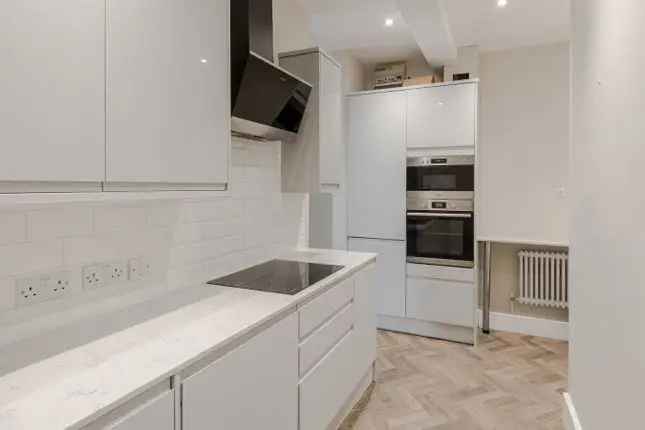 Flat to rent in Stanhope Terrace, Paddington, London W2