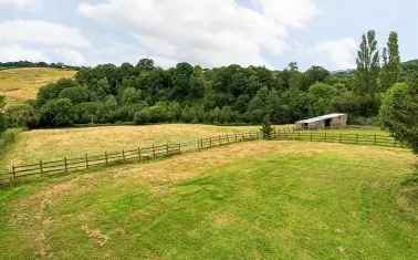  For Sale in Tedburn Road, Exeter, England