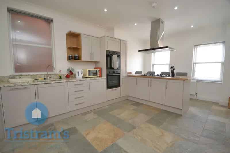 5 Bedroom Detached House to Rent Students